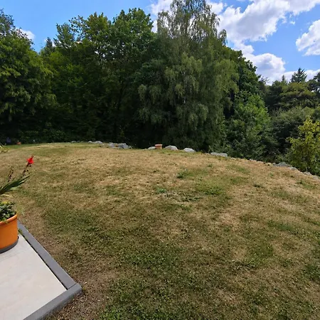Gartenwohnung Am Waldrand *